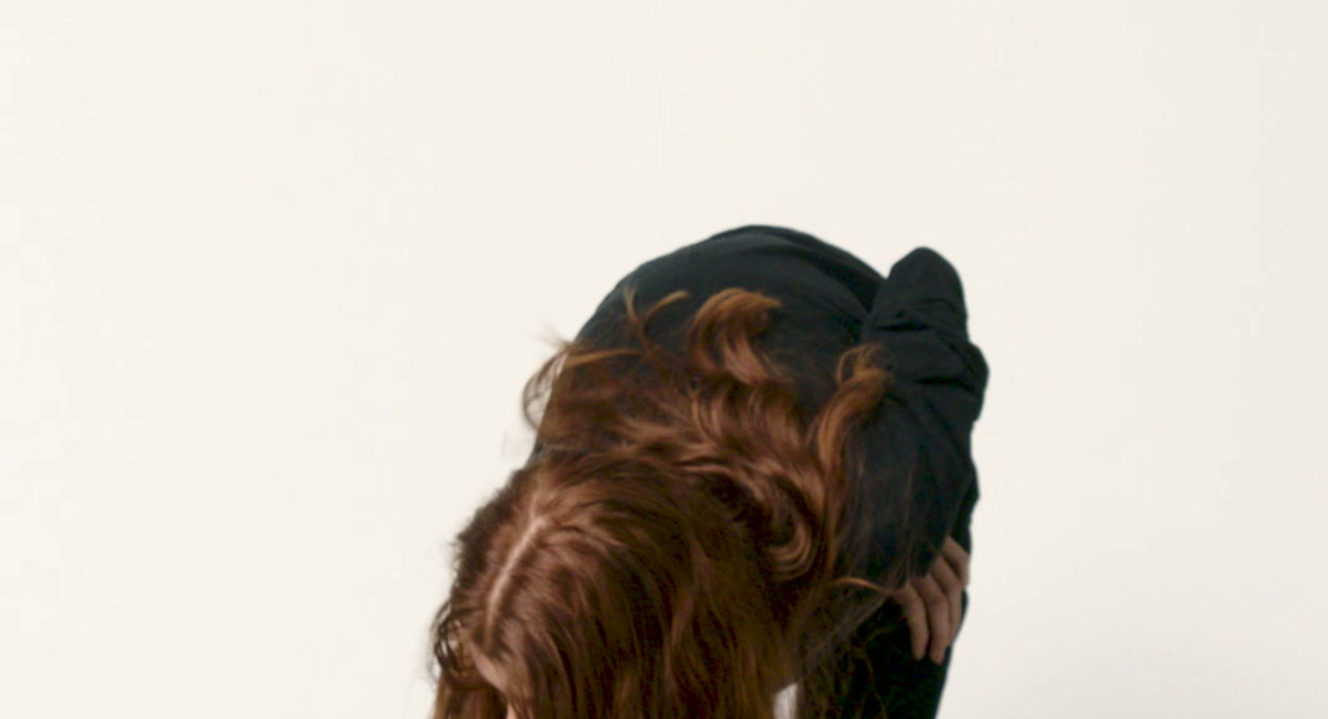 3. ZOE_LONGSLEEVES_FINAL_9x16